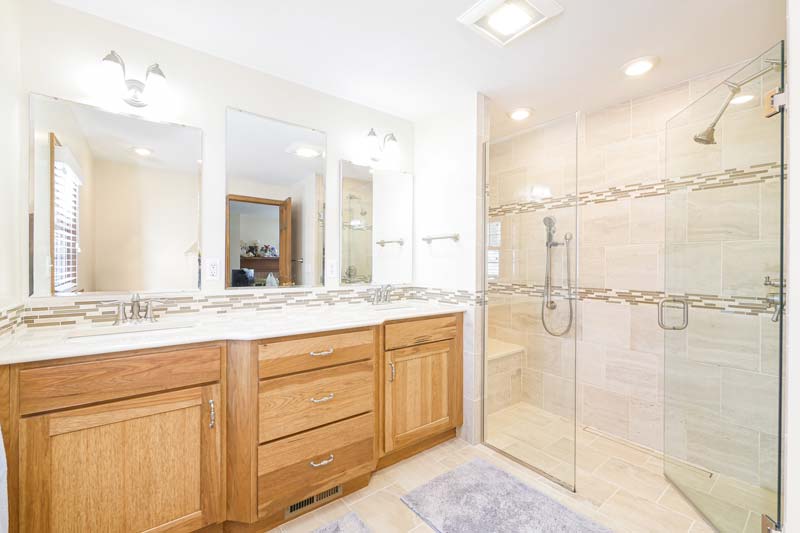 Bathroom Design - Hughes Kitchens & Bath - Canton, OH
